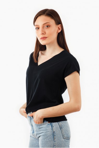 Tricou cu decolteu